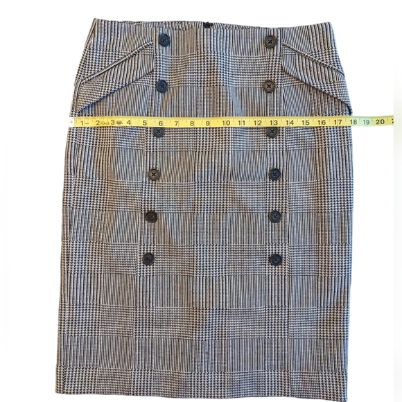 CALVIN KLEIN | Double-Button Pencil Skirt Size (6) - Picture 8 of 12